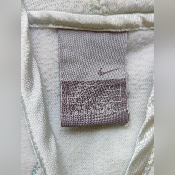 Nike Teen Sweatshirt - Picture 4 of 7